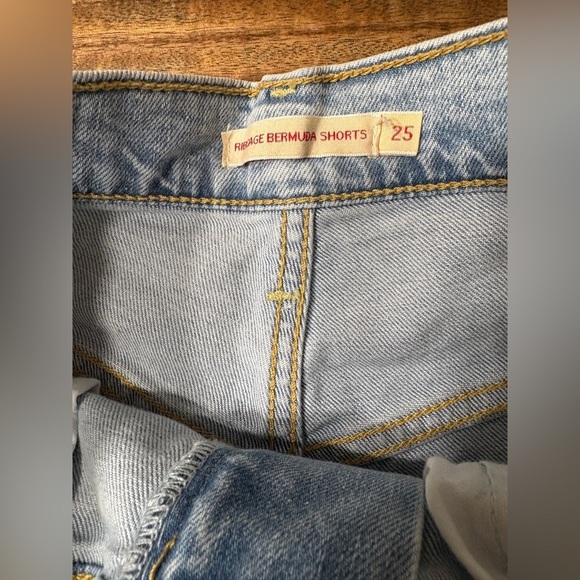 Levi's Premium Womens Ribcage Bermuda Jean Shorts High Rise Cut Off Blue Size 25 - Picture 4 of 6